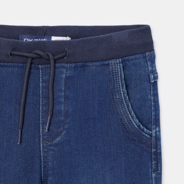 بنطال جينز للأولاد باللون الأزرق